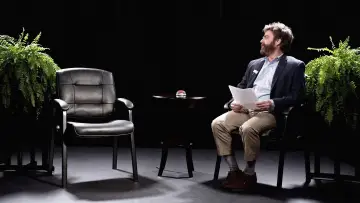 Zasłona do serialu "Między dwoma paprociami z Zach Galifianakis" #1722660