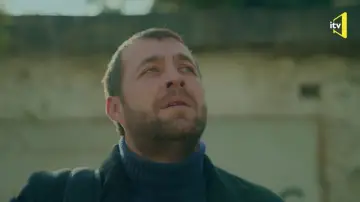 Dağıntılar altında plakat