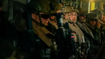 Zasłona do serialu "MARINES" #1889782