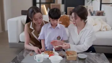 Zasłona к сериалу "รักเติมเต็ม" #1482070