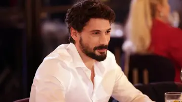 Zasłona к сериалу "Yeraltı" #1348883