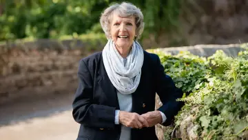 Zasłona do serialu "Ratowanie wiejskich domów z Penelope Keith" #1556329