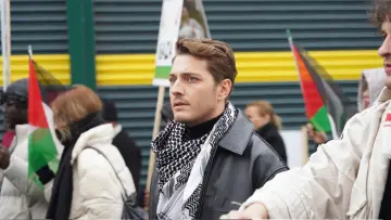 Aynı Yağmur Altında plakat