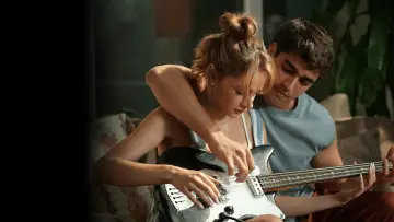 Zasłona к сериалу "Między nami po staremu" #1427265