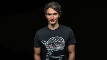 Zasłona do serialu "Todd Sampson