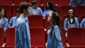 Zasłona к сериалу "Rozdarci" #1219012