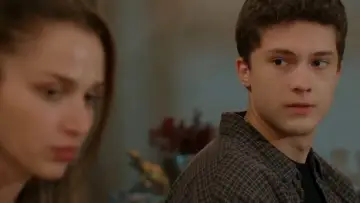 Zasłona к сериалу "Rozdarci" #1219031
