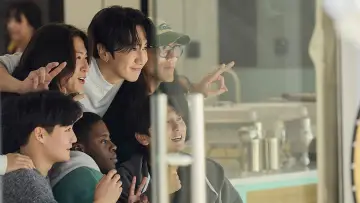 Zasłona do serialu "유재석 캠프" #1485213