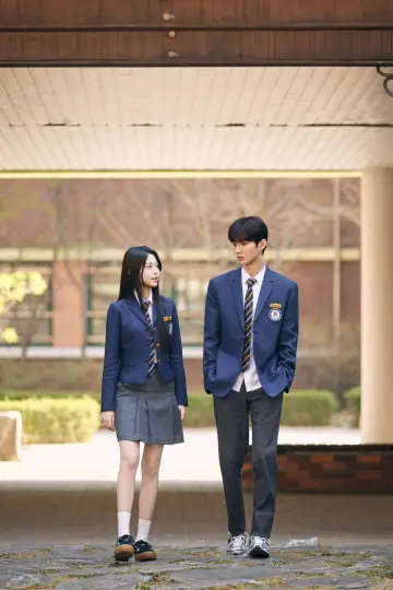 Plakat к сериалу "최애 데뷔" #1483312