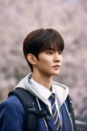 Plakat к сериалу "최애 데뷔" #1483313