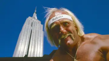 Zasłona do serialu "Hulk Hogan: Amerykanin z krwi i kości" #1555525