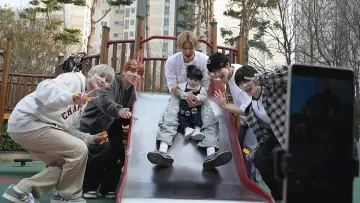 Zasłona do serialu "TXT의 육아일기" #1511711