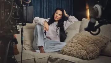 Zasłona do serialu "Katie Price: Nothing to Hide" #1551179