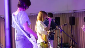 Zasłona do serialu "付き合ってあげてもいいかな" #1815648