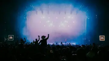 Zasłona do serialu "ARTE Concert - Dour Festival" #1788368
