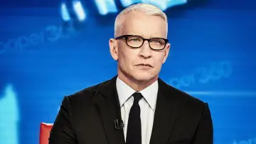 Zasłona do serialu "CNN Global Report: War with Iran" #1813920