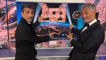 Zasłona do serialu "TG1 - Edizione Più che Straordinaria" #1895149