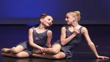 Zasłona к сериалу "Dance Moms" #1311032