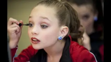Zasłona к сериалу "Dance Moms" #1311035
