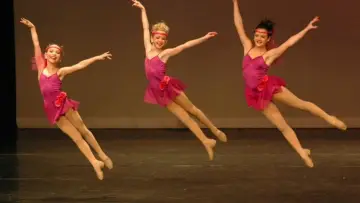 Zasłona к сериалу "Dance Moms" #1311036