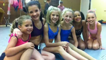 Zasłona к сериалу "Dance Moms" #1311040