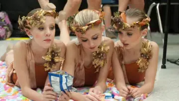 Zasłona к сериалу "Dance Moms" #1311041
