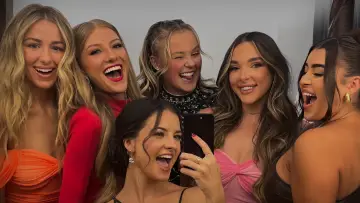 Zasłona к сериалу "Dance Moms" #1311044