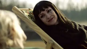 Zasłona к сериалу "Uwięzione: Hotel Oaza" #1459778