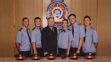 Zasłona do serialu "Ulice złamanych świateł" #1539640