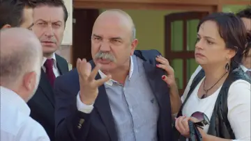 Zasłona do serialu "Kochaj mnie taką, jaka jestem" #1435029