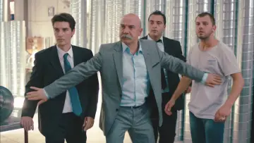 Zasłona do serialu "Kochaj mnie taką, jaka jestem" #1435051
