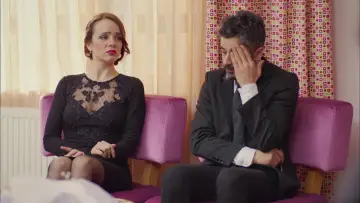 Zasłona do serialu "Kochaj mnie taką, jaka jestem" #1435075