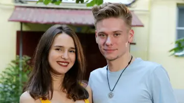 Zasłona do serialu "Narzeczony z 90 dni" #1316437
