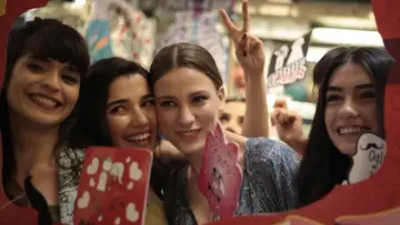 Zasłona do serialu "Medcezir" #1382335