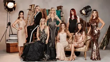 Zasłona к сериалу "The Real Housewives of Cheshire" #1485631
