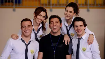 Zasłona к сериалу "Güneşi Beklerken" #1416798