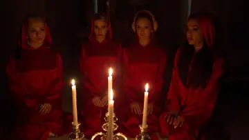 Zasłona к сериалу "Królowe krzyku" #1459883