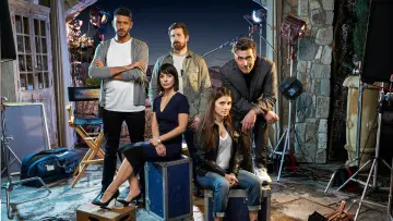 Zasłona do serialu "UnREAL" #1540821