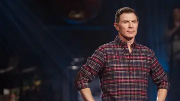 Zasłona к сериалу "Pokonaj Bobby