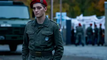 Zasłona do serialu "Szpieg D