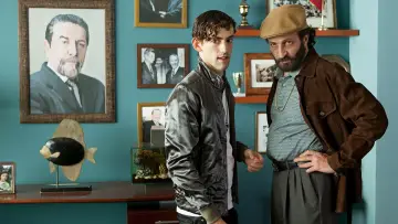 Zasłona do serialu "Klub Cuervos" #1455539