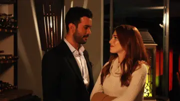 Zasłona к сериалу "Kiralık Aşk" #1339035