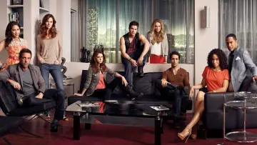 Zasłona do serialu "Hollywood Heights" #1807195