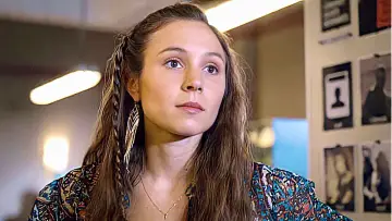 Zasłona к сериалу "Wynonna Earp" #1380546
