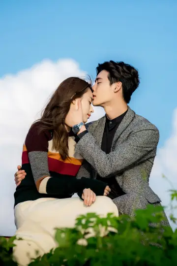 Plakat do serialu "W: Two Worlds Apart" #1455140