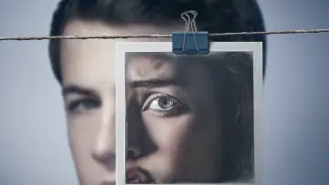 Zasłona к сериалу "Trzynaście powodów" #1320720