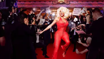 Zasłona к сериалу "RuPaul