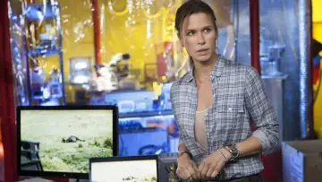 Zasłona к сериалу "Ostatni okręt" #1252941