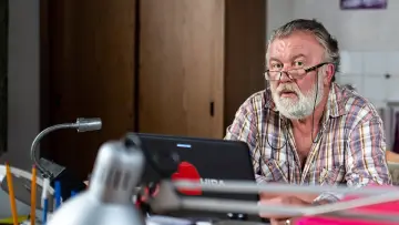 Zasłona do serialu "A mi kis falunk" #1443982