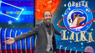Zasłona do serialu "Órbita Laika" #1808012